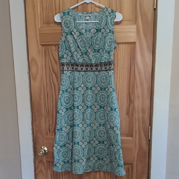croft & barrow Dresses & Skirts - Croft & Barrow Green and Cream Patterned Midi Dress